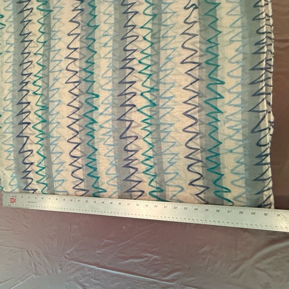 Etcetera by Carlisle White/Teal/Blue Infinity Chevron Zig Zag Scarf Wrap - Picture 4 of 5